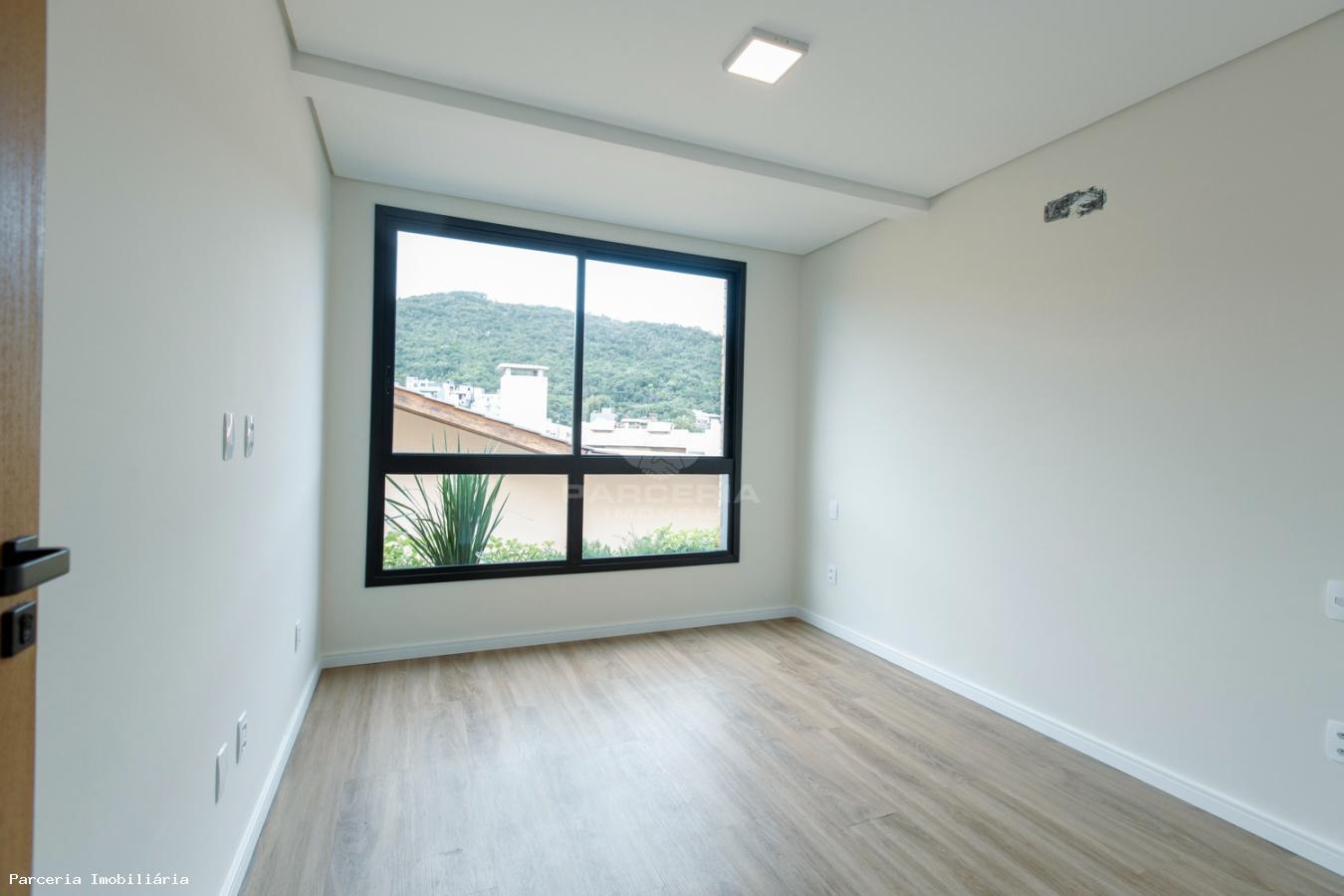 Casa à venda com 3 quartos, 162m² - Foto 33