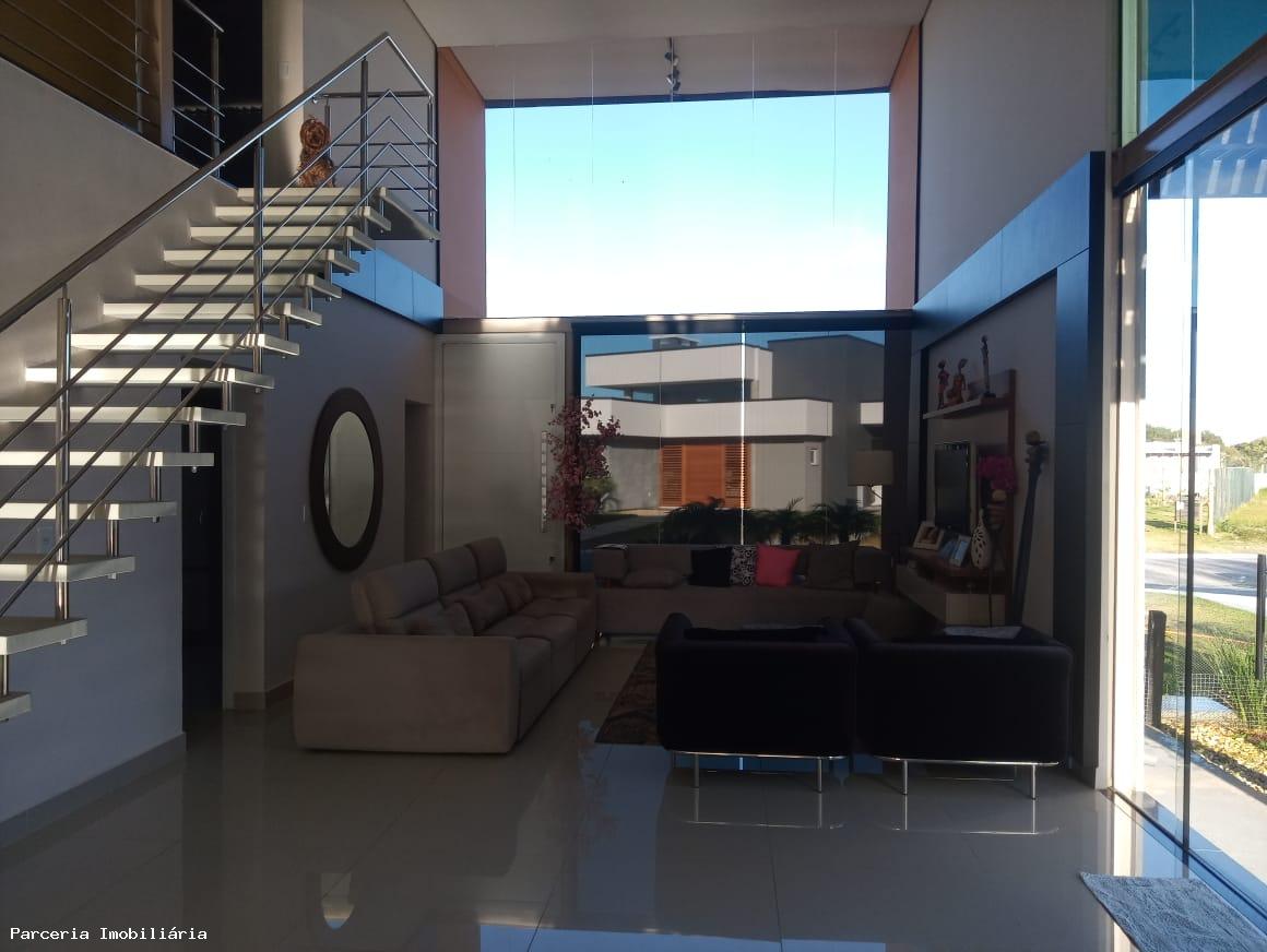 Casa à venda com 4 quartos, 290m² - Foto 20