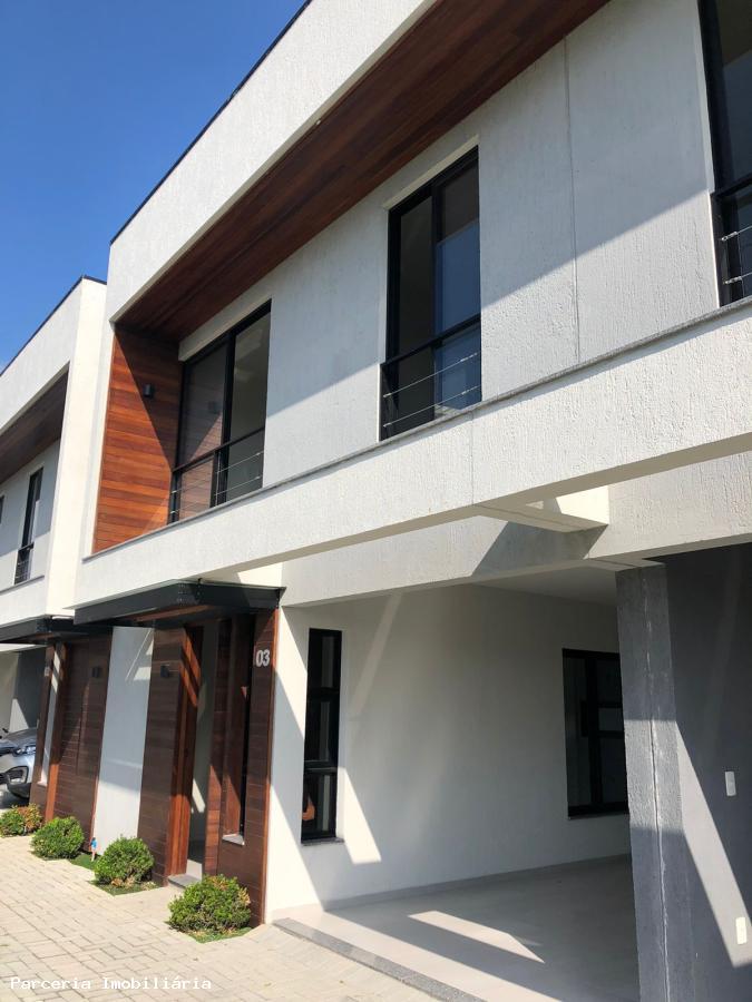 Casa à venda com 2 quartos, 103m² - Foto 1