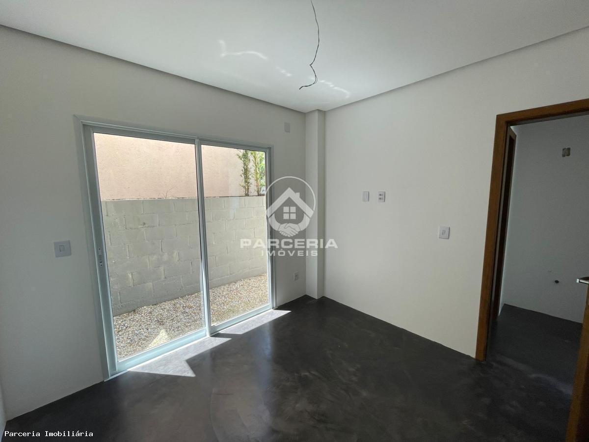 Casa à venda com 3 quartos, 178m² - Foto 7