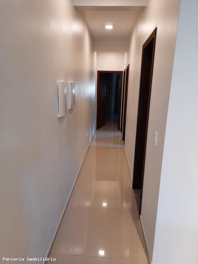 Casa à venda com 3 quartos, 110m² - Foto 10